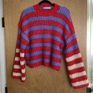 Zara size M cropped sweater with xtra long sleeves